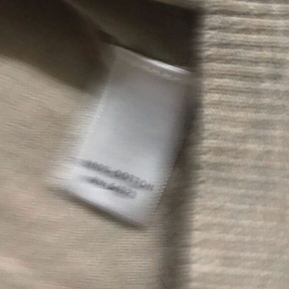 Banana Republic Women’s Gray Button Down Short Sleeve V-Neck Cardigan - Picture 6 of 7